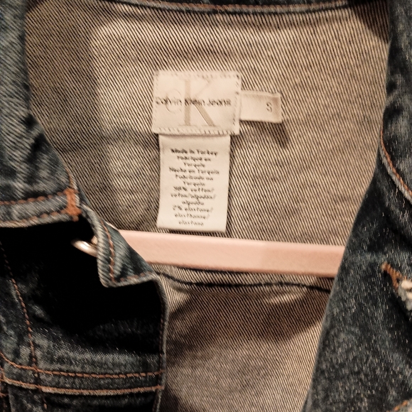 Calvin Klein size small jean jacket - Picture 2 of 4